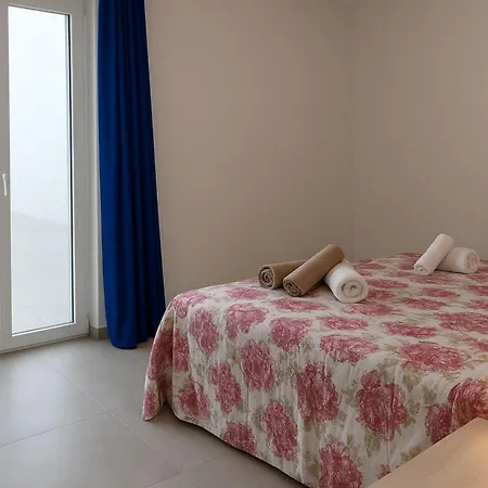Complesso Cristal With Shared Pool דירה גלאטינה