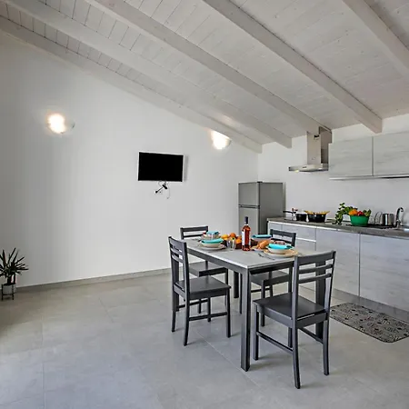 Апартаменты Complesso Cristal With Shared Pool