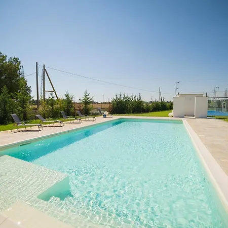 Апартаменты Complesso Cristal With Shared Pool Галатина