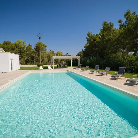 Апартаменты Complesso Cristal With Shared Pool *